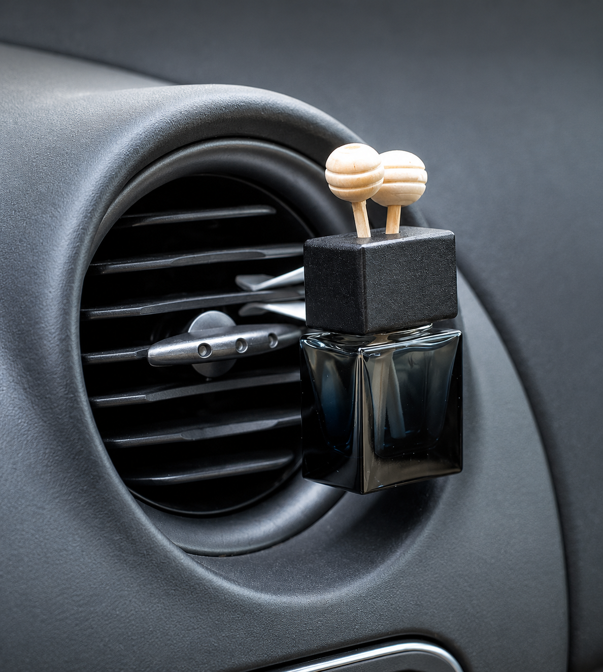 Diffuseur voiture Oud 8 ml rechargeable carré